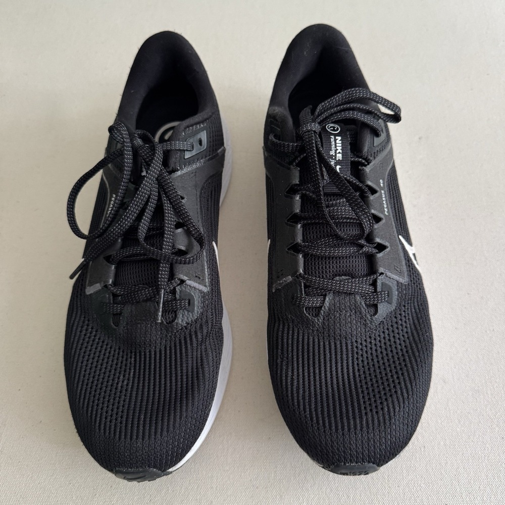 Nike Air Zoom Pegasus 40 Mens Size 10.5 Black White Running Sneakers DV3853-001 - Picture 2 of 16